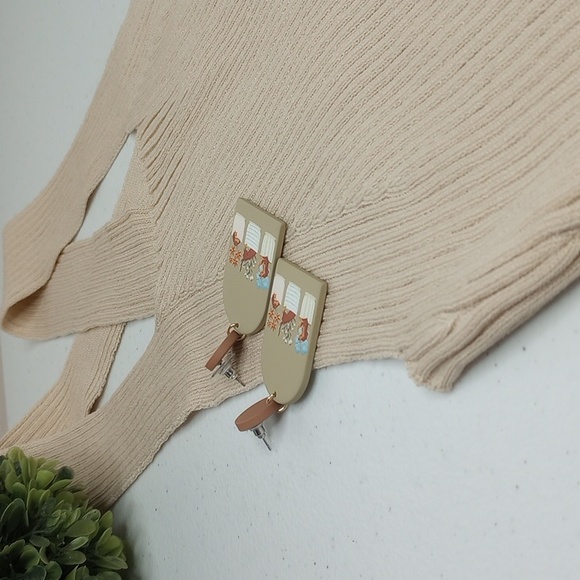 buflyboutique Tops - Plain Wrap Sleeveless Knitted Top